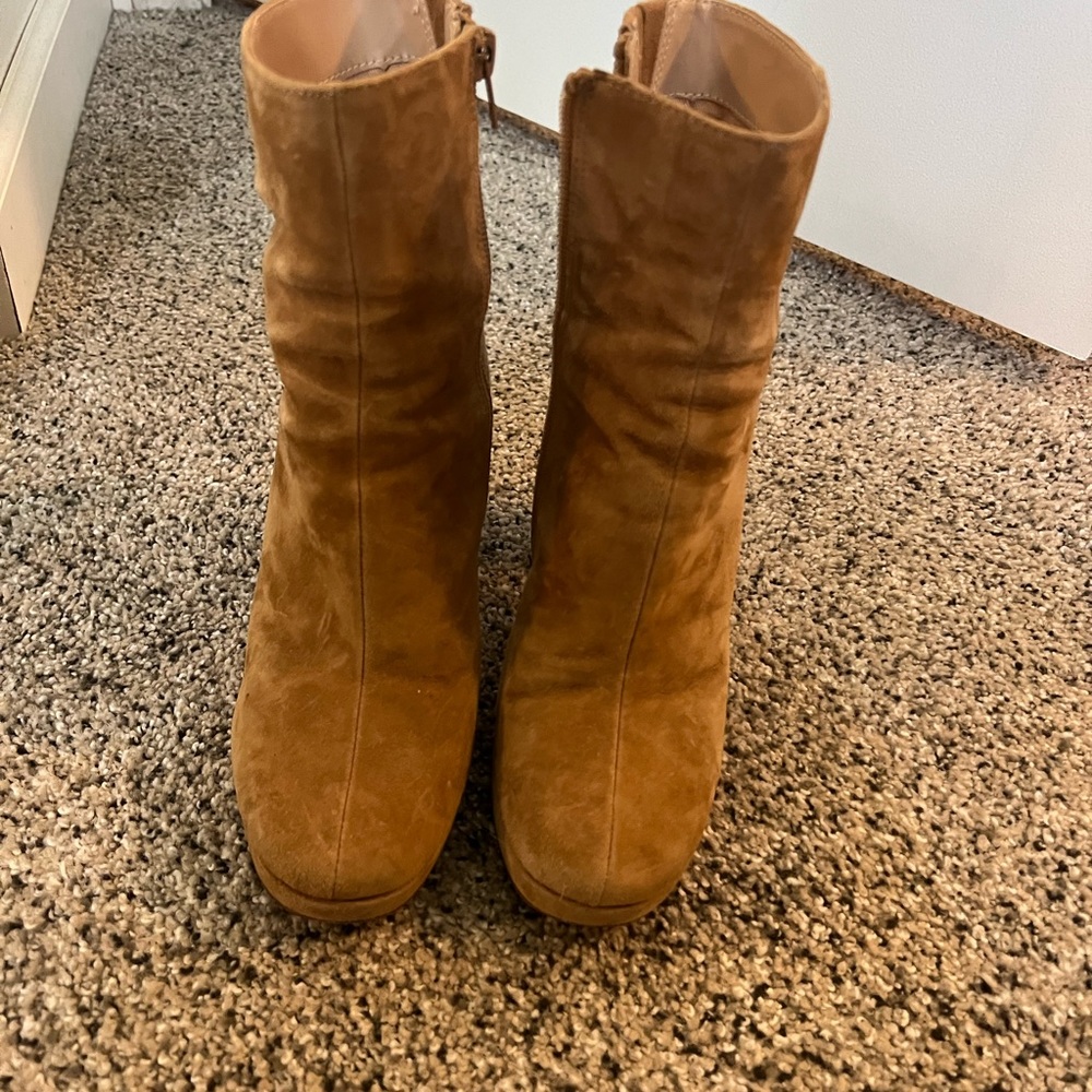 Steve Madden Camel heeled suede boots